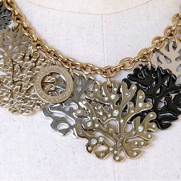 NWOT Coach Tri-Color Pave Coral Multi Disk Statement Necklace - Picture 5 of 14